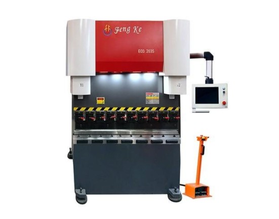 豐科機(jī)械創(chuàng)新純電伺服折彎?rùn)C(jī)，乘勢(shì)折彎?rùn)C(jī)節(jié)能環(huán)保新時(shí)代? 